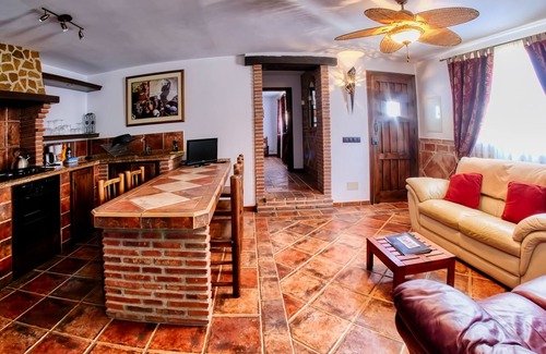 Villanueva del Trabuco Villa | Luxury holiday retreat, 2 swimming pools, jacuzzi, free fast Wi-Fi, Equestrian.