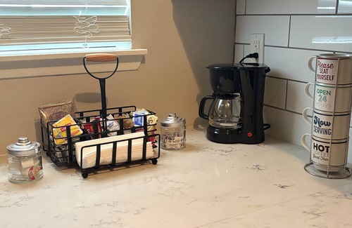 West Arlington Condo | Luxury Escape Located 15 Minutes from AT&T Stadium two-minute from Parks Mall.