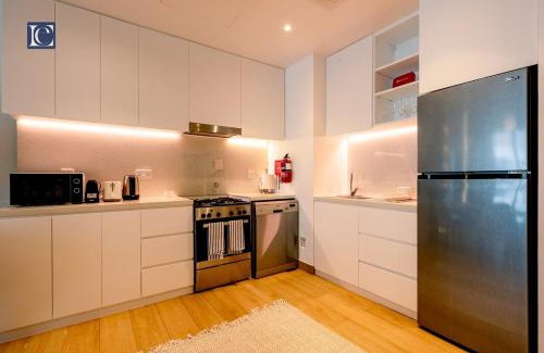 Dubai Apartment | Luxury Escapes - Breathtaking 1BR with Sea View Port Lamer