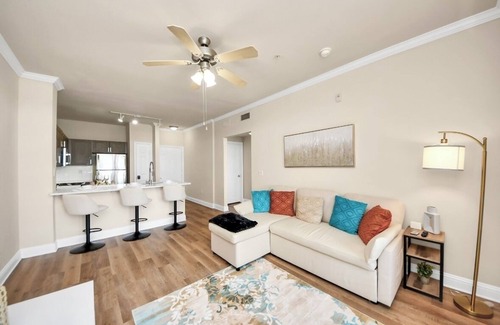 Houston Apartment | Luxury Estate Home From Home