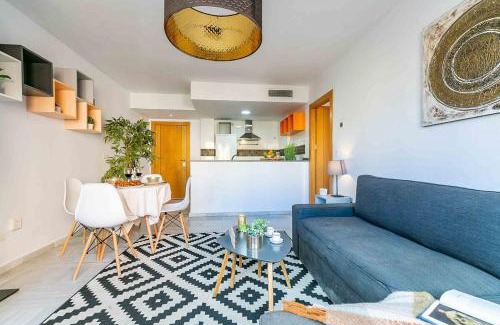 Bailen-Miraflores Apartment | Luxury Executive Suite with prepaid Parking - Malaga Center