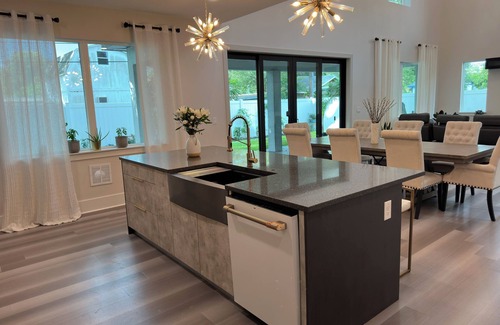 Clearwater House | Luxury Family Home 7-Miles From Clearwater Beach!
