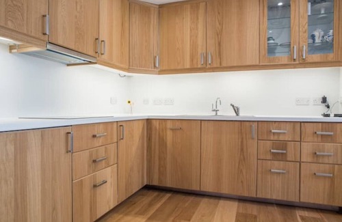 Inverkeithing Apartment | Luxury flat, 20 minutes by train to Edinburgh