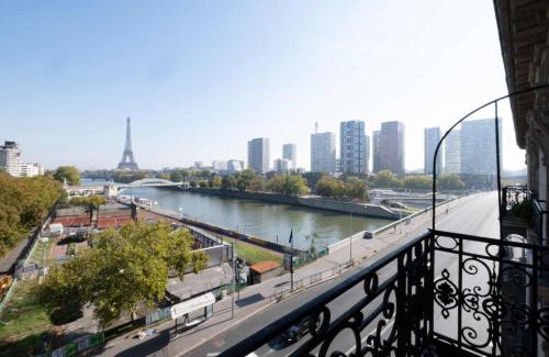 16th Arrondissement Apartment | Luxury Flat Eiffel View 3BR 7 Guests