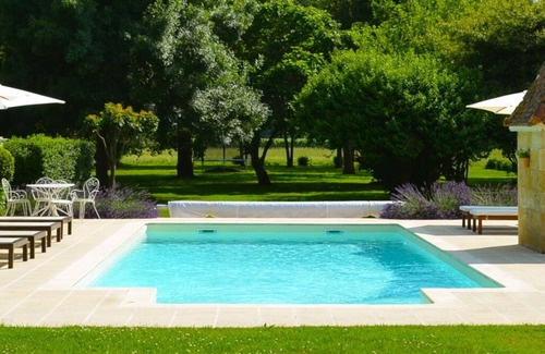 Mouliets et Villemartin House | Luxury 7 bedroom country home with private pool near Saint Emilion