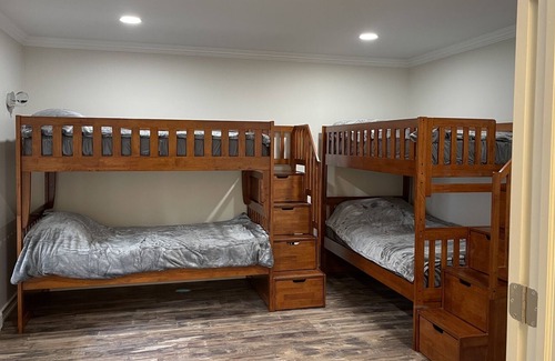 Paupack House | LUXURY FULL HOUSE ON THE LAKE Cannot use the dock, unless you book my boat