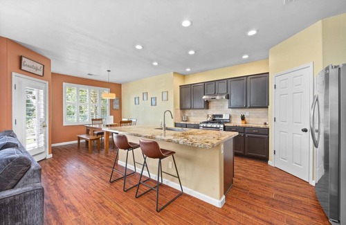 Eagle Ranch House | Luxury Gated Retreat Golf Course Views Sleeps 8