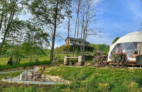 Banner Elk Cabin | Luxury Geodome, Winery view,Hot tub, Kingsize Bed
