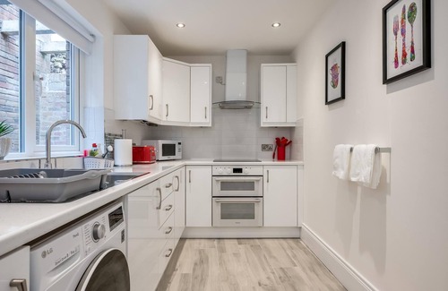Belfast Central District House | Luxury Georgian Townhouse: The Granary