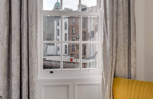 Belfast Central District House | Luxury Georgian Townhouse: The Granary