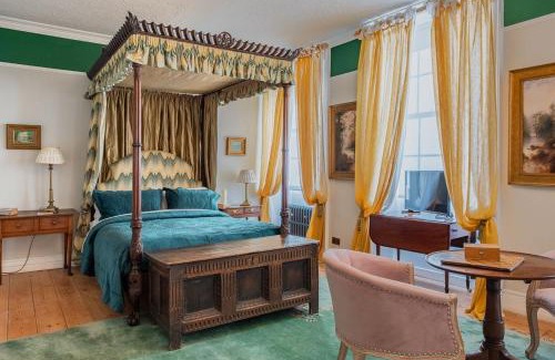 Norwich Apartment | Luxury Georgian Townhouse in heart of Norwich Sleeps 4