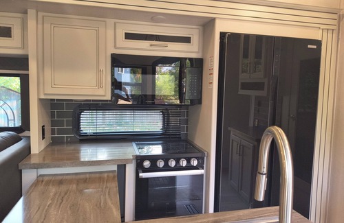 South Westminster House | Luxury Glamping in the Mile High-Private Pool, Hot Tub, Outdoor Fireplace & BBQ!