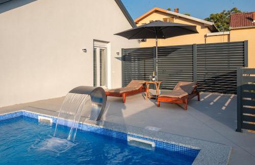 Zavala Villa | Luxury Grey house