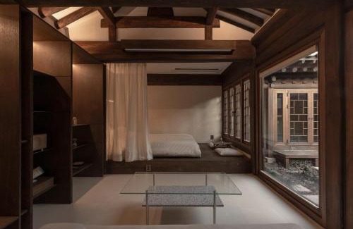 Jongno Villa | Luxury Hanok Ha Nok-un