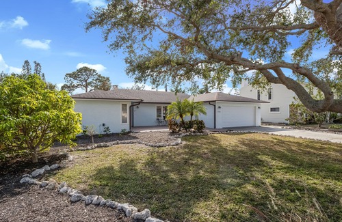 Whitney Beach House | Luxury ~ Heated Pool ~ Games ~ near AMI, IMG, SRQ