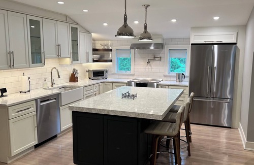 Greenlawn Apartment | Luxury High-End Build. New!