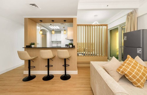 Jabal Ali 2 Apartment | Luxury High Floor Condo in Marinamw Rooftop Pool