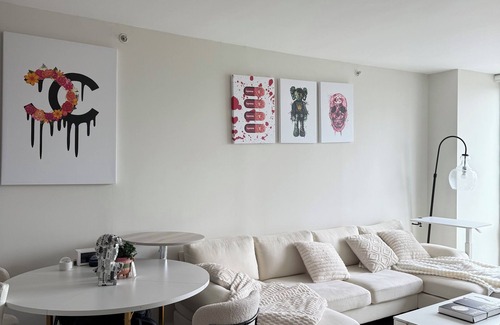 Koreatown Apartment | Luxury High Rise Apt - Unbeatable skyline view