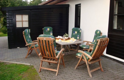Frankenau Apartment | Luxury holiday home, 100 meters from forest, swimming pool nearby, 4 km from Edersee