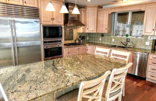 Ortley Beach House | Luxury home 2 off ocean ~ plus separate apartment, central air, deck views