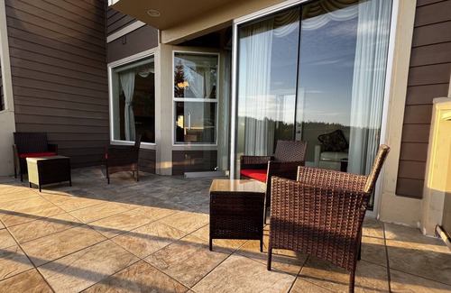 West Salem House | Luxury Home 6BR /4BTH, 10 min to Downtown.1 Patio& 1 Balcony. Vacation Friendly