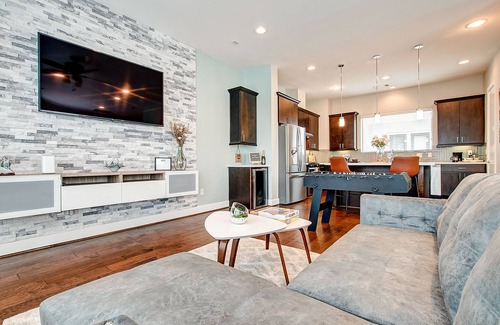 Northside House | Luxury Home Away From Home ~ Perfect For Getaway ~ Ideal For Long Stays