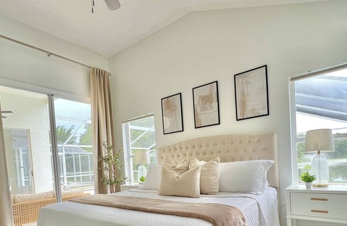 Chatham Park House | Luxury Home Close to Disney, Pool Lake Sunset View