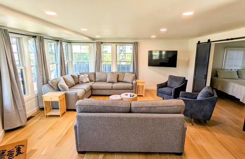 Narragansett Pier House | Luxury Home in the Heart of Narragansett Pier Summer 2024 Wide Open!