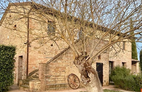 Citta della Pieve House | Luxury home with heated saline pool and playground