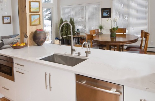 Edwards House | Luxury Home, magnificent Views!nPrivate Jacuzzi, Walk or Free shuttle to ski!