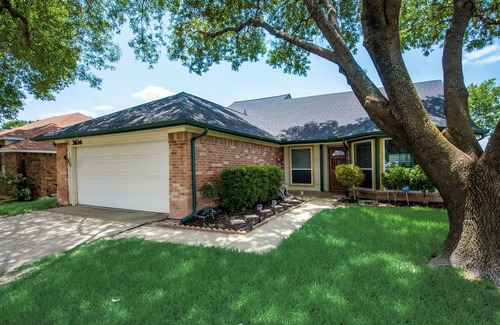 South Arlington House | Luxury home near AT&T STADIUM, GLOBE LIFE FIELD, 6 FLAGS, EPIC, HURRICANE HARBOR