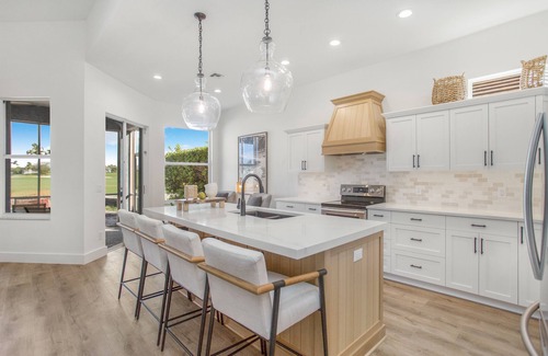 Naples House | Luxury home, new saltwater pool, completely remodeled with private casita.