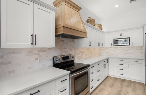 Naples House | Luxury home, new saltwater pool, completely remodeled with private casita.