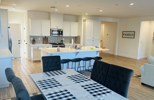 Rancho Cordova House | Luxury home. This home is located in a good neighborhood of Sacramento area.