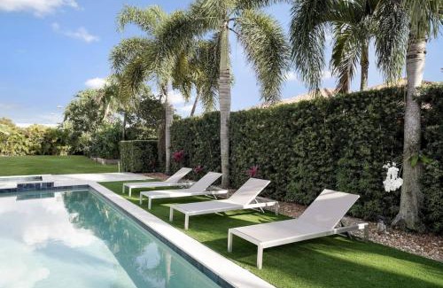 Tamiami House | Luxury Home W Pool By Pmi