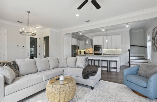 Gulfport House | Luxury Home with Beach Views with Pool/Spa