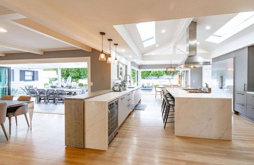 La Jolla Shores House | Luxury Home with Pool/Spa/Sauna,Steps to the Beach