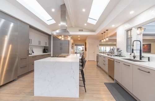 La Jolla Shores House | Luxury Home with Pool/Spa/Sauna,Steps to the Beach
