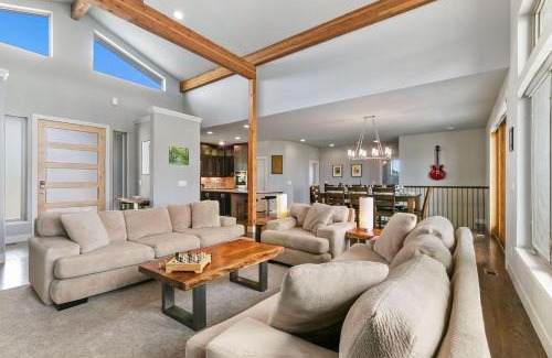 Galeton Villa | Luxury Home with Spectacular Rocky Mountain Views!
