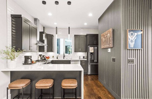 Buena Vista House | Luxury House in Nashville with Rooftop Deck
