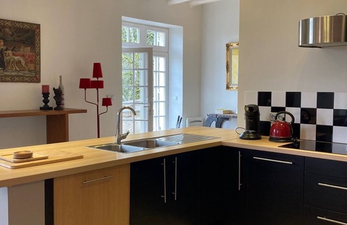 Nazelles-Negron House | Luxury House on the Chateau des Ormeaux's park.