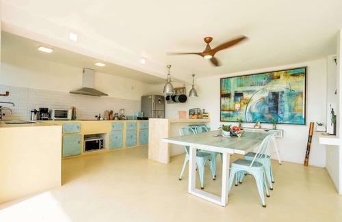 Tequesquitengo Villa | Luxury House with Pool, fire Pit & Lake view