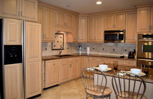 Newnan House | Luxury In-Law Suite at Stunning Executive Home Newnan- Private Entrance