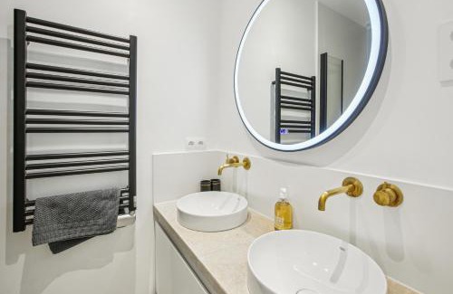6th Arrondissement Apartment | Luxury in the heart of St Germain A/C 3 BR outdoor