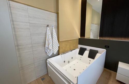 Tirana Apartment | Luxury Jacuzzi Suite- Astir,Tirana