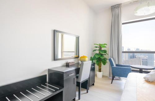 Dubai Marina Apartment | Luxury JBR Shams - Marina View - Free 5 star Beach Resorts Access!