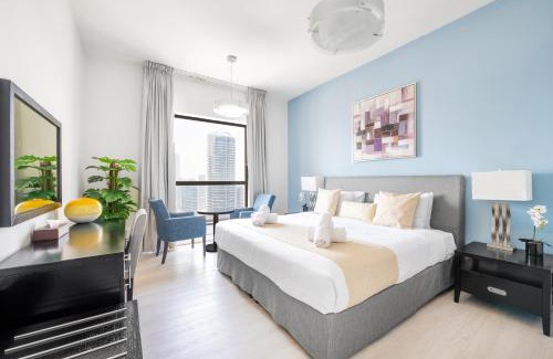 Dubai Marina Apartment | Luxury JBR Shams - Marina View - Free 5 star Beach Resorts Access!