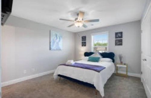Clarksville Apartment | Luxury keyless free WiFi exit 11