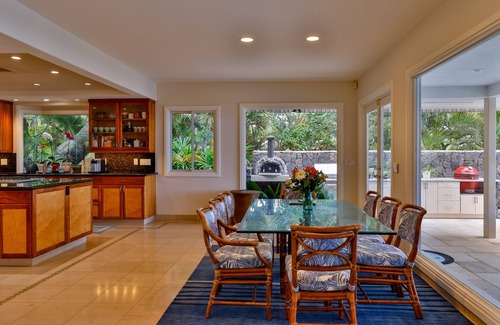 Kailua-Kona House | Luxury Kona Beach Estate Oceanfront, Pool, Aircon,Sunsets,Celebrations,PizzaOven