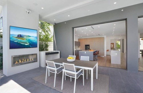 Melrose House | Luxury LA Retreat: 5-BR Home!
